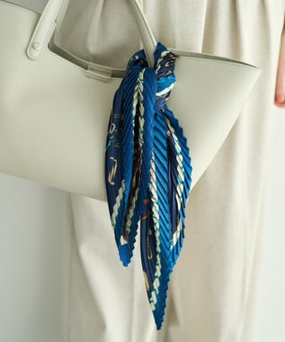 YECCA VECCA ビットプリントプリーツスカーフ