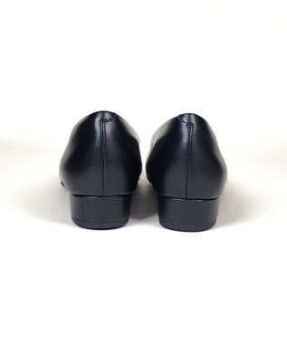 Dominic3 ディープカット レザーパンプス ブラック