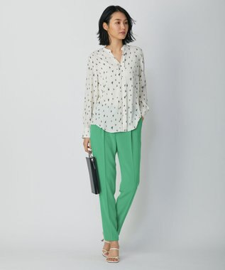 ICB 【人気のため新色追加・洗える】Naiaバックサテン テーパードパンツ パイングリーン系