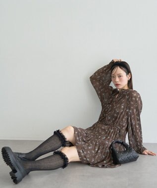 earth music&ecology フラワー楊柳ティアードミニワンピース Brown