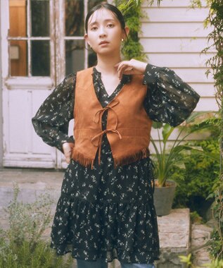 earth music&ecology フラワー楊柳ティアードミニワンピース Black