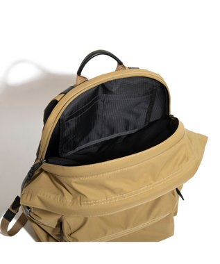 ACE BAGS & LUGGAGE UNTRACK CITY/3LS デイパックM 60375 アントラック マスタード