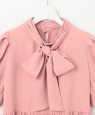 Feroux 【洗える】ペプラム ボウタイブラウス ピンク系