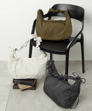 WEGO 【ユニセックス着用ITEM】ハーフムーンドロストショルダー ライトベージュ