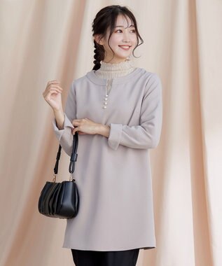 Tiaclasse 【ダブルストレッチ・洗える】スキッパーパールチュニックブラウス グレージュ