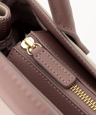 TOCCA 【WEB限定】PRIMULA PETAL LEATHERTOTE トートバッグ ベージュ系1