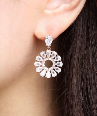 Tiaclasse 【金属アレルギー対応】クリスタルフラワーピアス ピンクゴールド