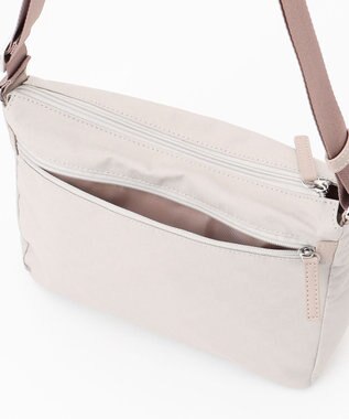 LA BAGAGERIE モノグラム　スクエアナイロンショルダー　Mサイズ アイボリー