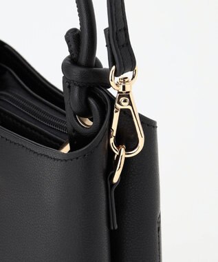 LA BAGAGERIE 【maison vert】 【多収納】ノットデザインポシェット ブラック