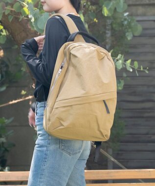 NIZYU KANO LIGHT NYLONリュック Mサイズ キャメルベージュ