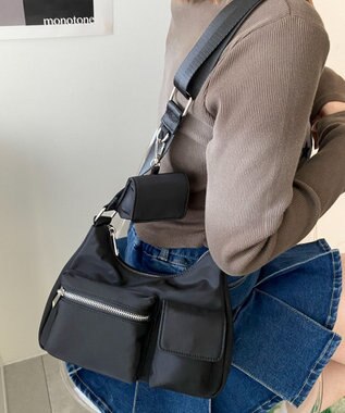 WEGO ポーチ付きランダムポケットデザインショルダー ブラックその他