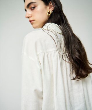 GRACE CONTINENTAL トリアセリネンオーバーシャツ ホワイト