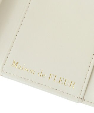 Maison de FLEUR リボンパールウォレット Ivory