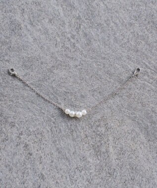 Tiaclasse 【洗える】ネックレス見えパーツ付きタックブラウス ベージュ