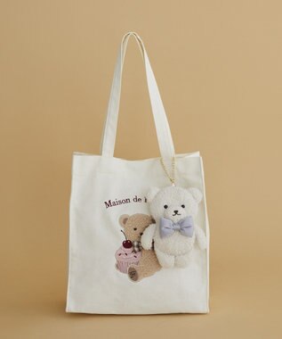 Maison de FLEUR 【限定カラーあり】リボンベアパスケース Ivory