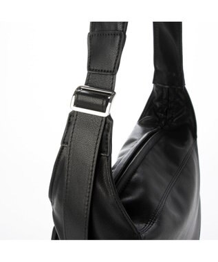 UNBILLION カシュカシュ cachecache / レザータッチソフトショルダーバッグ ブラック