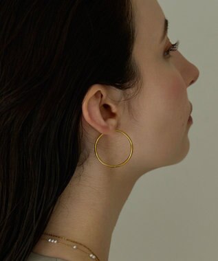 Phoebe 〈金属アレルギー対応〉スキニーラインフープピアス　ゴールド　ステンレス ゴールド