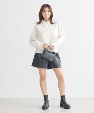 earth music&ecology ロールアップスリーブボクシーシャツ Off White