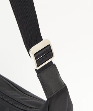 russet ナイロンラウンドショルダーバッグ (CE-1327-WEB) Black2