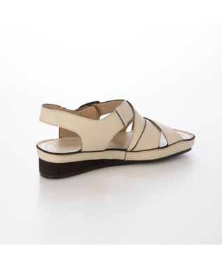 ing <ing>【WEB限定】【3E】クロスデザインサンダル ホワイト