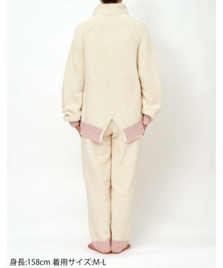 une nana cool カラーブロッキング　タートルネックプルオーバー クリーム