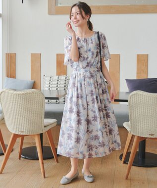 Tiaclasse 【小倉優子さん着用・洗える】大花柄シフォンワンピース ブルー