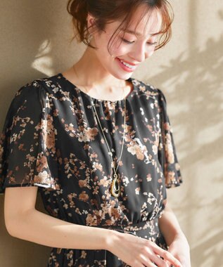 Tiaclasse 【小倉優子さん着用・洗える】大花柄シフォンワンピース ブラック