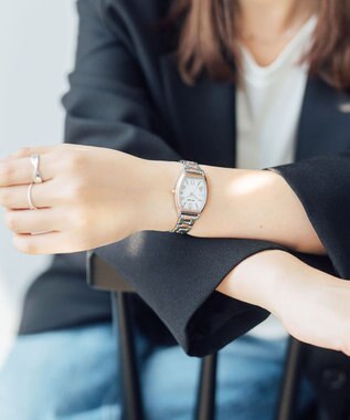 CITIZEN 【大人かわいいトノー型ウオッチ】ソーラーテック電波時計 KS4-031-11 シルバー