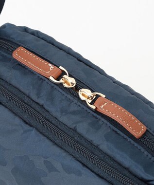 LA BAGAGERIE カモフラジャカード はっ水ショルダー ネイビー