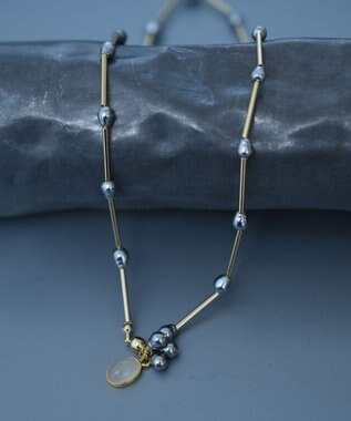 monshiro ガラスパールラインショート ネックレス シルバーグレー