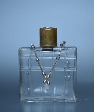 monshiro ガラスパールラインショート ネックレス シルバーグレー