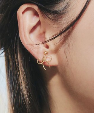 Tiaclasse 【安田美沙子さん着用/金属アレルギー対応/選べる2TYPE】チェーンリボン イヤリング・ピアス ゴールドＡ(イヤリング）