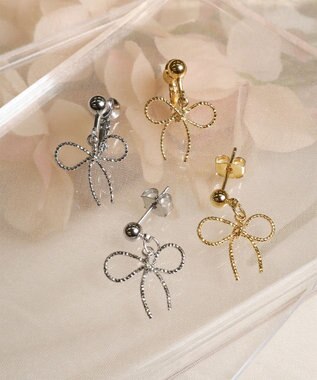 Tiaclasse 【安田美沙子さん着用/金属アレルギー対応/選べる2TYPE】チェーンリボン イヤリング・ピアス ゴールドＡ(イヤリング）