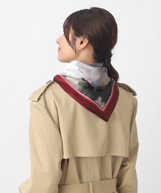 MOONBAT 【WEB限定】PAUL & JOE ACCESSOIRES シルクツイル キャットコラージュスカーフ 58×58cm Dream Girl(ワイン)