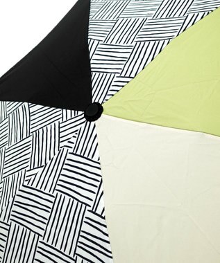 +RING 【UVカット95%以上】【UPF50＋】プラスリング レディース向け 晴雨兼用 折傘 BLK/WHT T1307 白～オフホワイト
