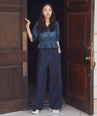 earth music&ecology フラワー刺繍フリルヘムブラウス Navy