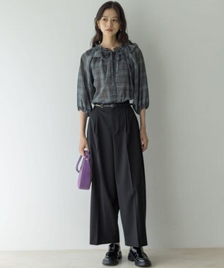 組曲 S ライトトロピカルロールネック ブラウス ブラック系3