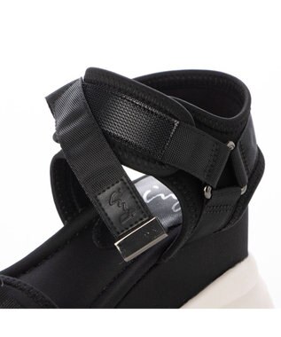 ing <ing>厚底スポーツサンダル ブラック