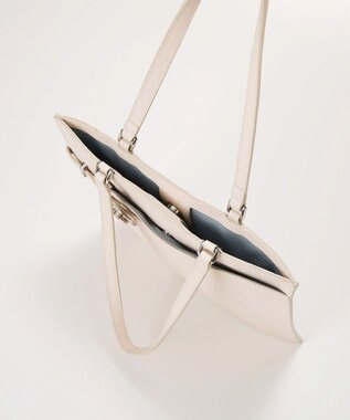 TOPKAPI 【TREASURE TOPKAPI】ベルトデザイン レザー フラット トートバッグ A4対応 ホワイト