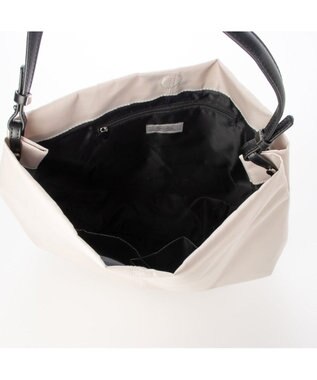 UNBILLION カシュカシュ cachechche / ナイロンベーシック2wayビッグショルダー アイボリー