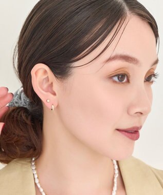 Phoebe 【金属アレルギー対応】プチシャイニングピアス　ゴールド/サージカルステンレス（片耳） ゴールド