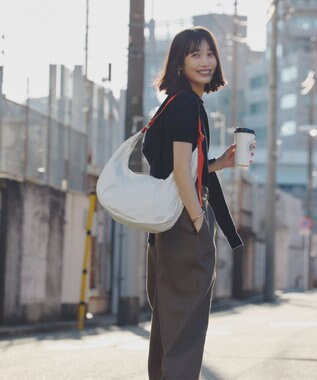 LeSportsac LG HAMMOCK ADJ BAG/メレンゲ/マンダリンウェビング メレンゲ/マンダリンウェビング