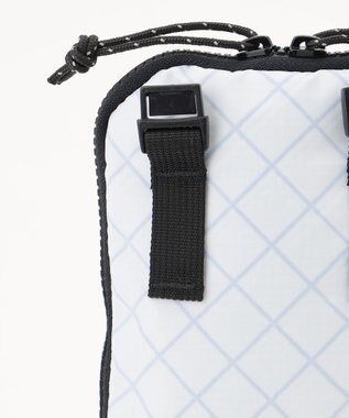 JOSEPH ABBOUD MOUNTAIN 【Flowfold・リサイクル素材】Portland Phone Bag 0.25L クロスボディバッグ ホワイト系