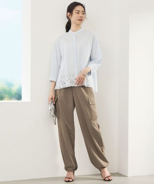 自由区 エンブロイダリーブロードバンドカラー ブラウス サックス×オフ