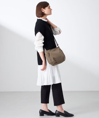 Y'SACCS 【ナイロンタフタ】トラベルショルダー mini ベージュ系その他