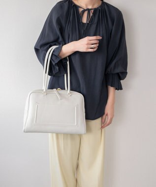 INTER-CHAUSSURES 【CHRISTIAN VILLA】イタリアンレザーデイリーボストンバッグ オフホワイト