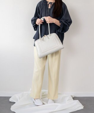 INTER-CHAUSSURES 【CHRISTIAN VILLA】イタリアンレザーデイリーボストンバッグ オフホワイト