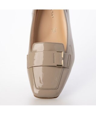 MODE ET JACOMO 【レイン対応】クラシックデザインレインパンプス ライトオークエナメル