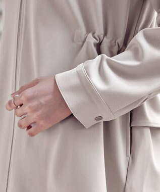 Tiaclasse L 【洗える】バックドロストフリルブルゾン グレージュ