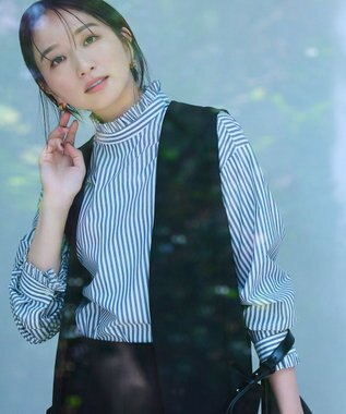 UNFILO イージーケア フリルネック シャツ ネイビーストライプ